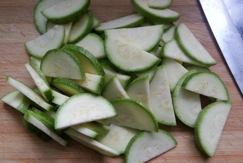 金色的葫芦瓜怎么吃,金色葫芦瓜的多样食法探索