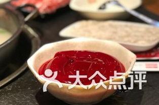 沈阳太原街吃瓜,繁华街头的热闹“吃瓜”现场