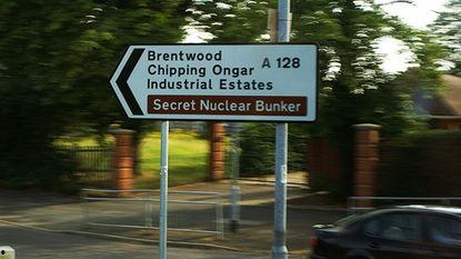 奇怪的路标带你吃瓜,带你探索神秘吃瓜之旅