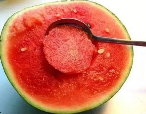 为什么喝汤药不让吃瓜,为何两者不宜同食的养生奥秘