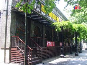 南京1912街区吃瓜,繁华中的吃瓜时光