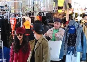 明星偶遇吃瓜群众