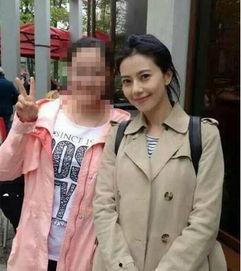 明星偶遇吃瓜群众