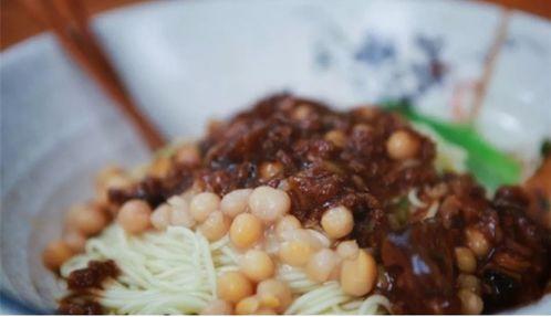 瓜老幺吃生米,一场味蕾与勇气的挑战