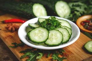边干饭边吃瓜,轻松愉悦的日常时光
