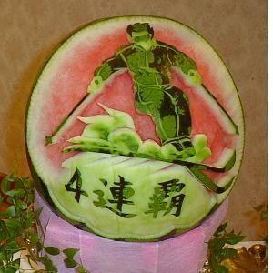 梦见朋友送我烂瓜吃,朋友赠我烂瓜背后的寓意解析